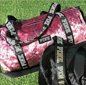 ●SOLD ELSEWHERE! -- ☆NWT--  VS PINK DUFFLE BAG! ☆